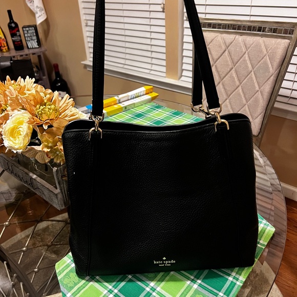 Kate Spade purse, over the shoulder, black, 3 years old, used 4 times - Picture 2 of 3